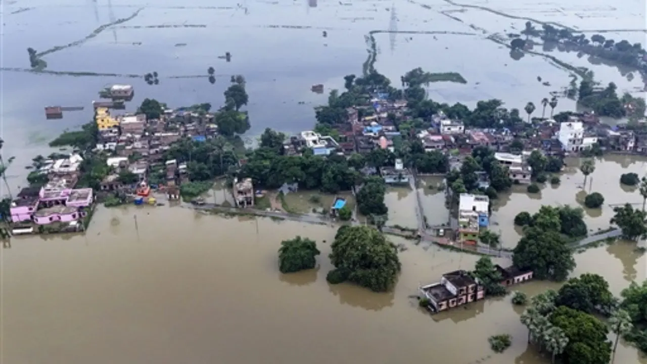 Bihar floods: 16.85 lakh people affected across 11 districts Floodwaters inundate residential areas in Bihar as river levels remain high. Pic/PTI